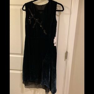 ELIE TAHARI 'Teresa' Green Velvet Beaded V-Neck Dress  BNWT -Size 4 — $648